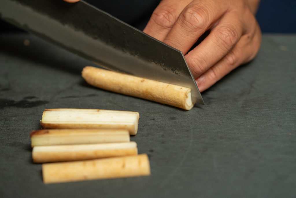 Slice burdock root to finger length sticks