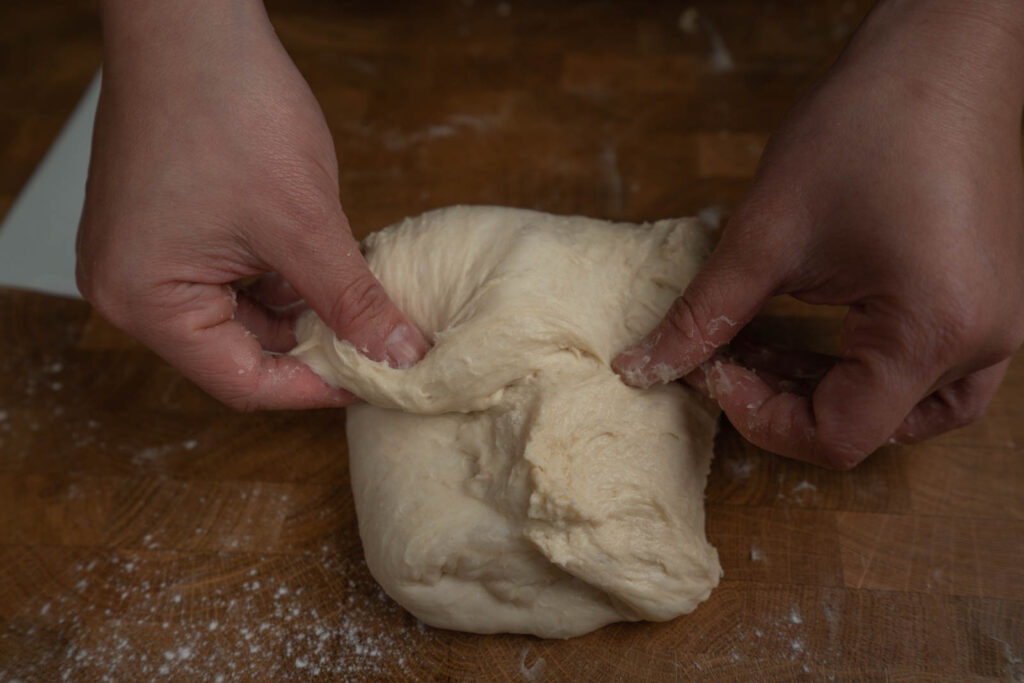 Kitchen Princess Bamboo: Yudane - Shape for loaf, roll up perpendicularly