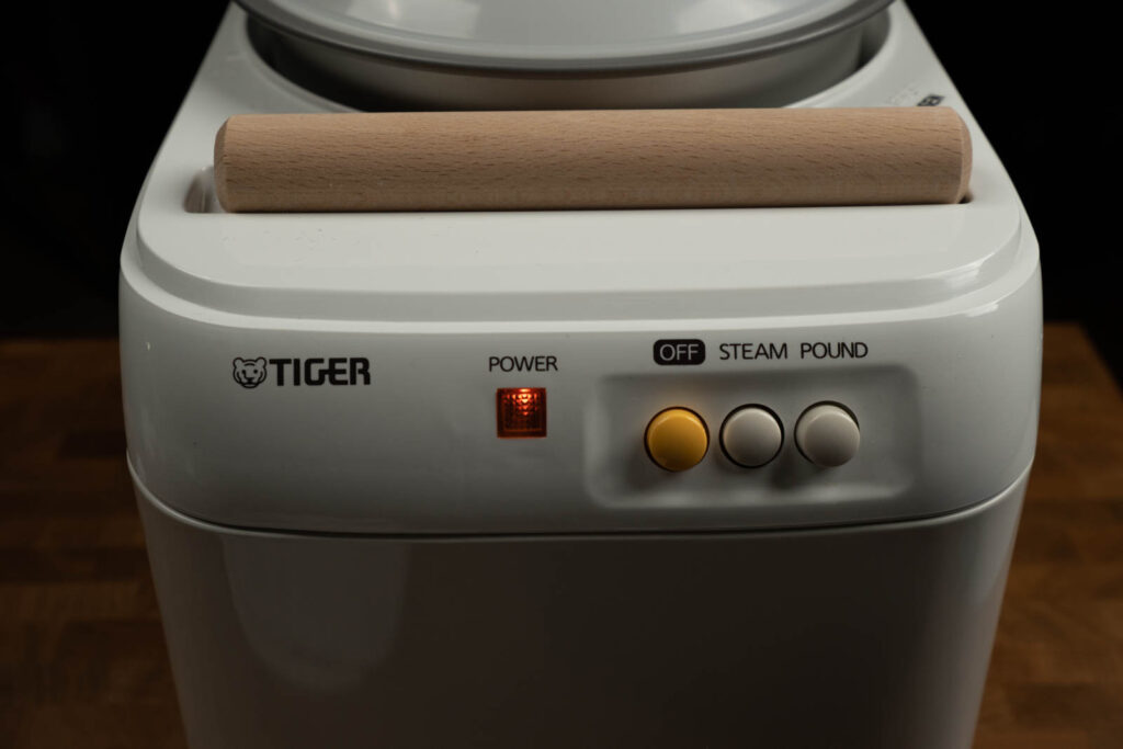 Tiger Mochi Maker Machine steaming