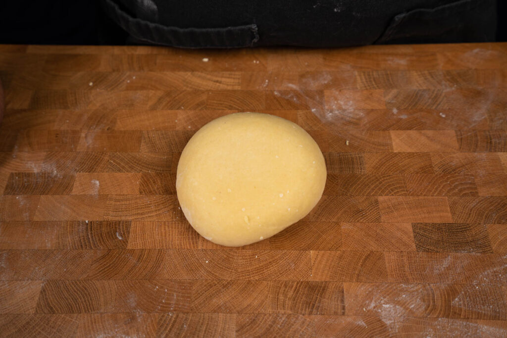 Fresh egg pasta: dough